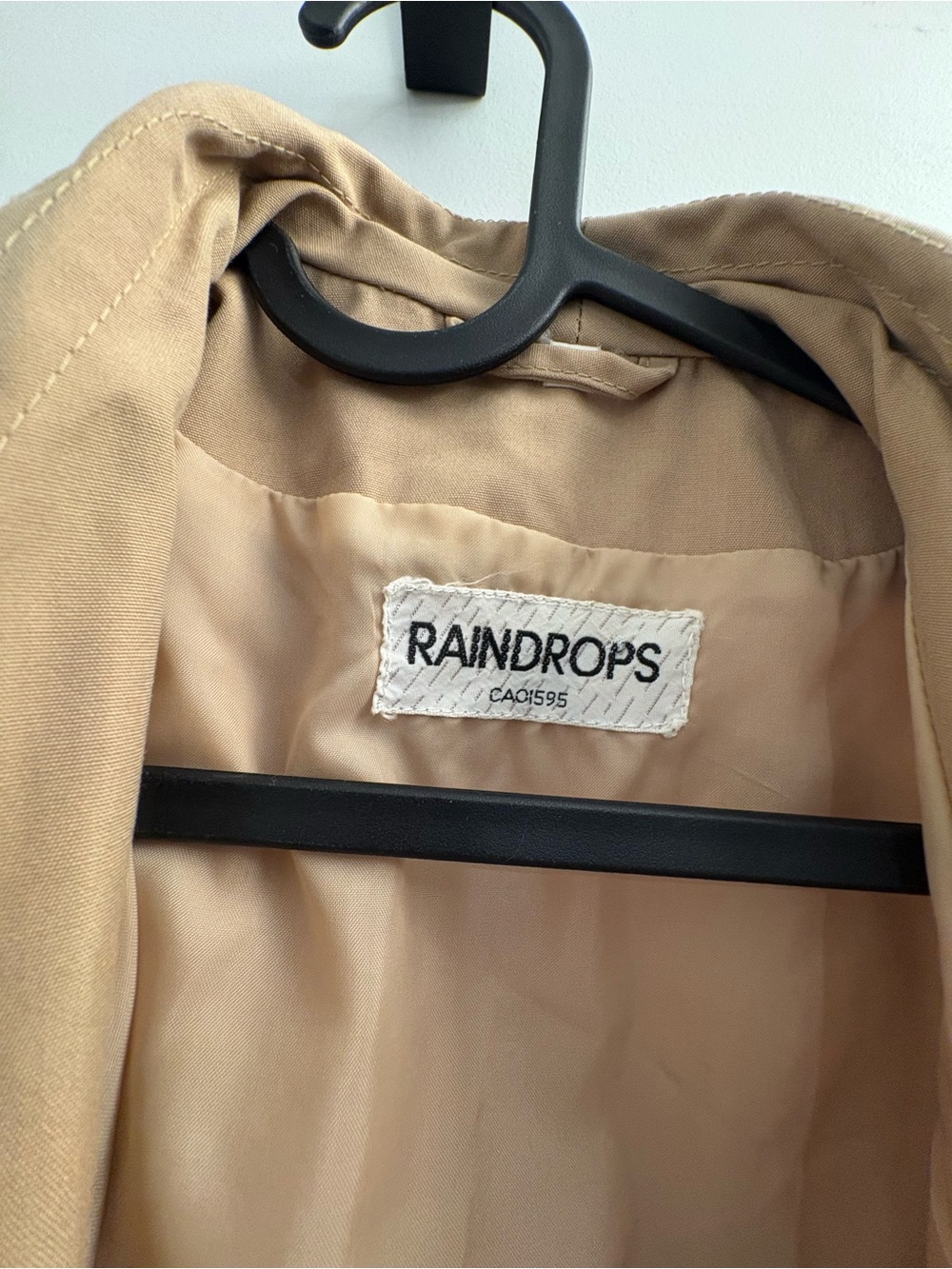 FREE Long Tan Women’s Trench Coat - Picture 3 of 5